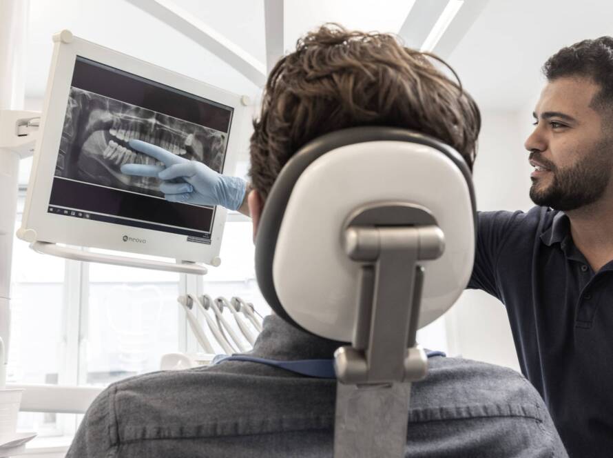 Bro, implantat eller protese